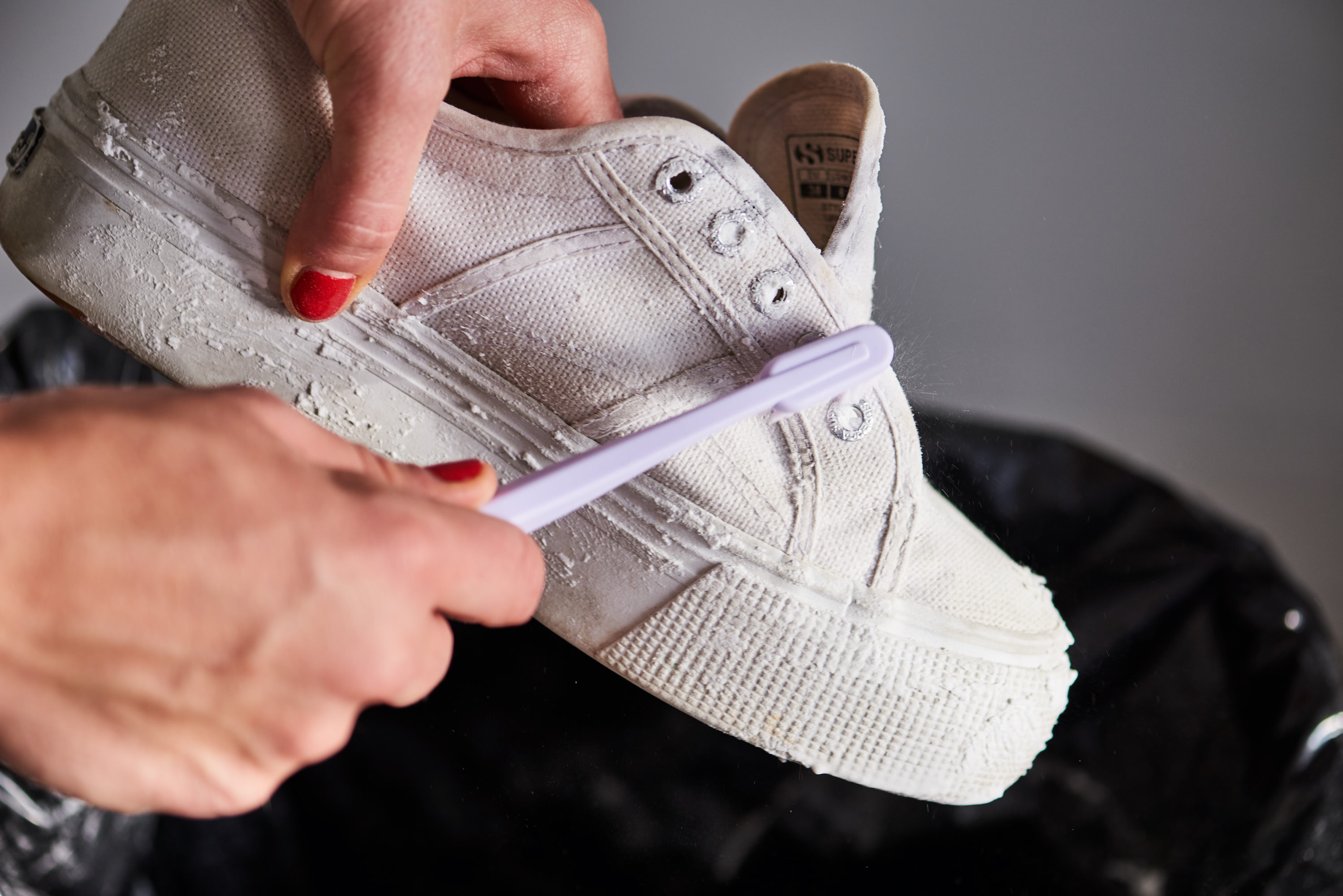 Как почистить кроссовки белые, профессиональные и народные методы