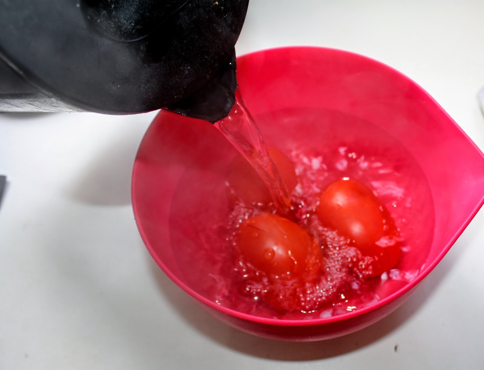 Как очистить помидоры от кожицы в микроволновке