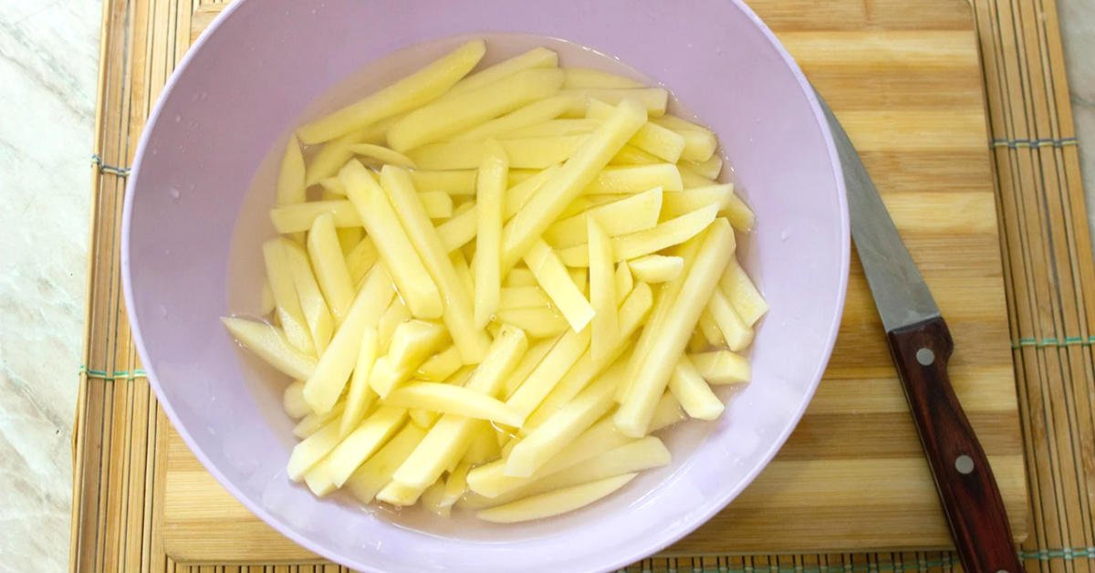 Как заморозить сырой картофель: очищенный в морозилке, для фри, нарезанную, вареную и жареную