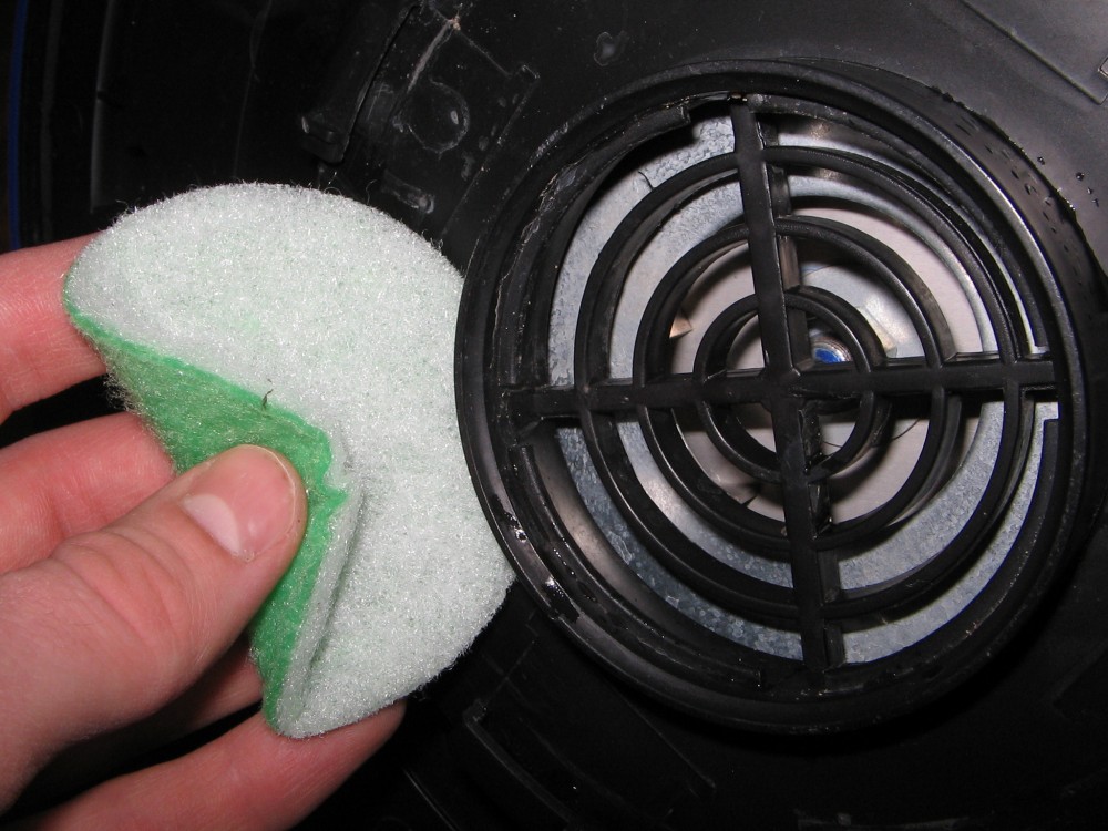 Как почистить пылесос: способы отмыть турбощетку, шланг и трубу прибора от пыли внутри и снаружи