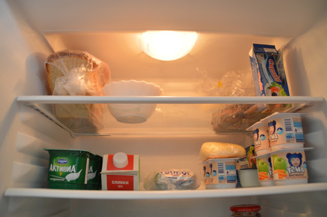 Можно ли хранить хлеб в холодильнике ? и морозилке: сколько может храниться в домашних условиях, вред и польза хранения и как правильно хранится продукт