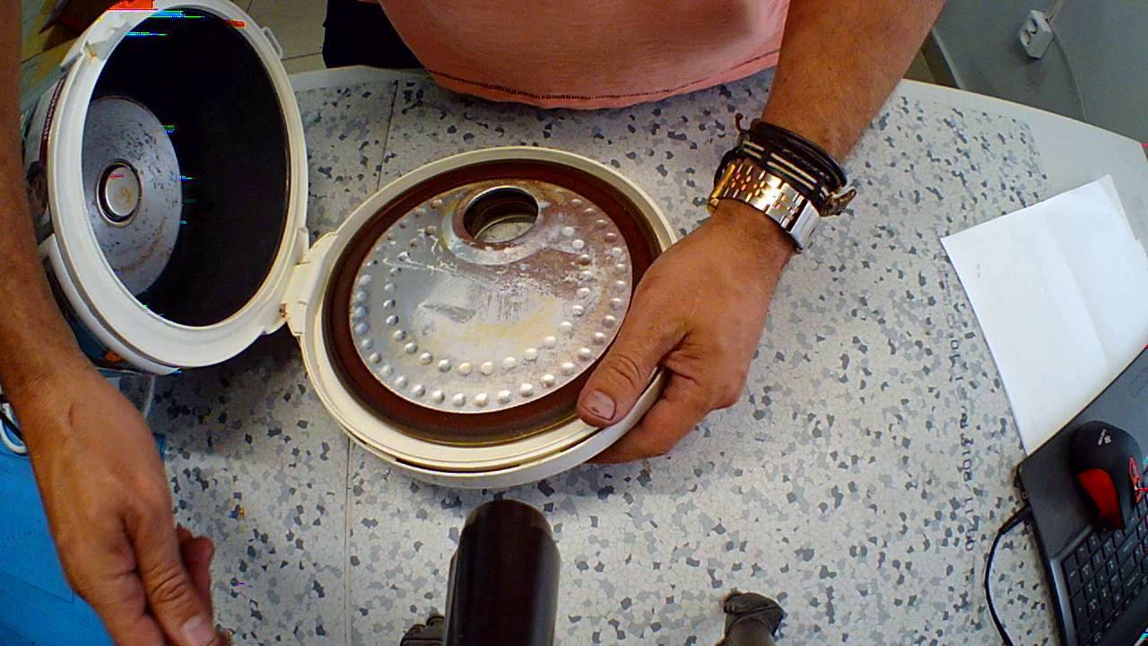 Как помыть крышку мультиварки redmond (редмонд): средства, как избавиться от запаха и почистить прибор от жира внутри и под диском