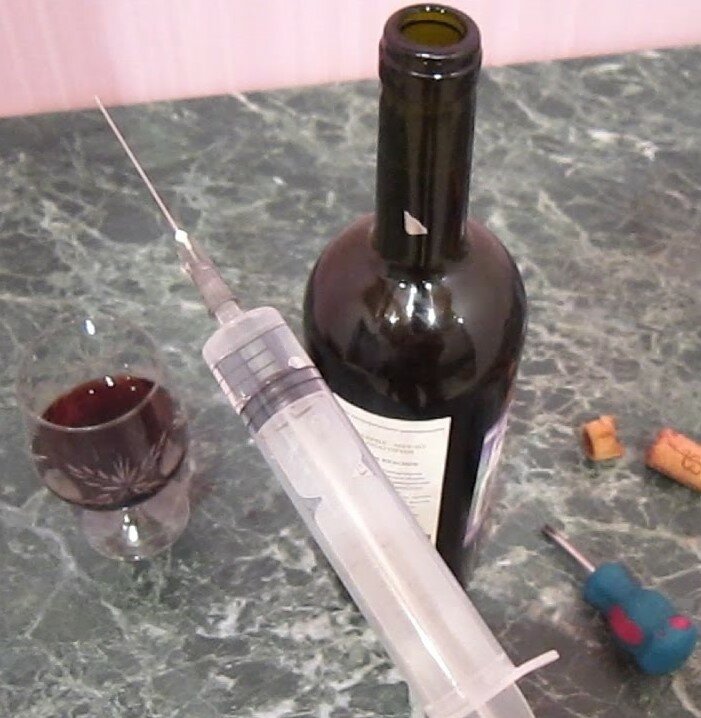 7 способов открыть бутылку вина без штопора