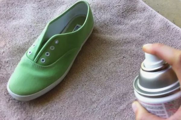 Как и чем можно в домашних условиях растянуть новые кроссовки на размер в длину или ширину?