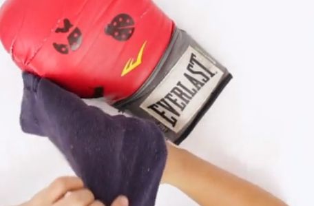 Как постирать боксерские перчатки и устранить неприятный запах
