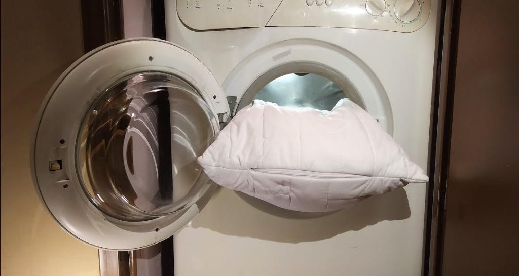 Можно ли стирать подушки в стиральной машине? выбор режима, температуры стирки