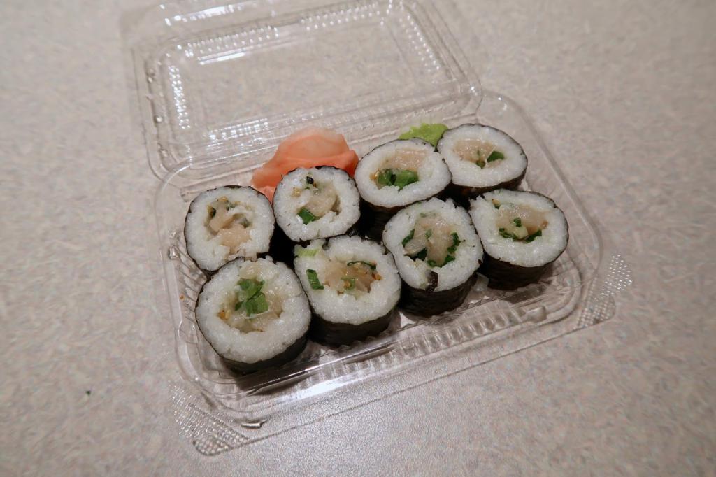 Сколько можно хранить роллы в холодильнике: как хранятся суши после приготовления