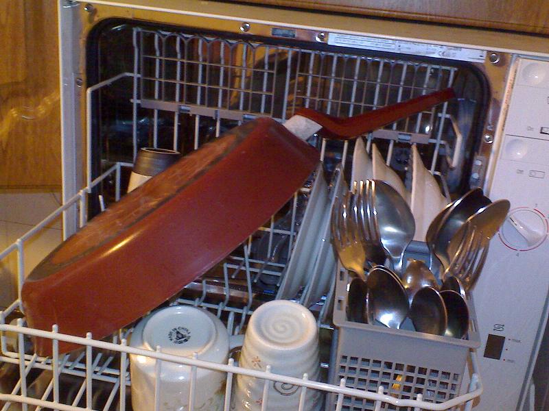 Как правильно мыть в посудомоечной машине кастрюли и сковороды
