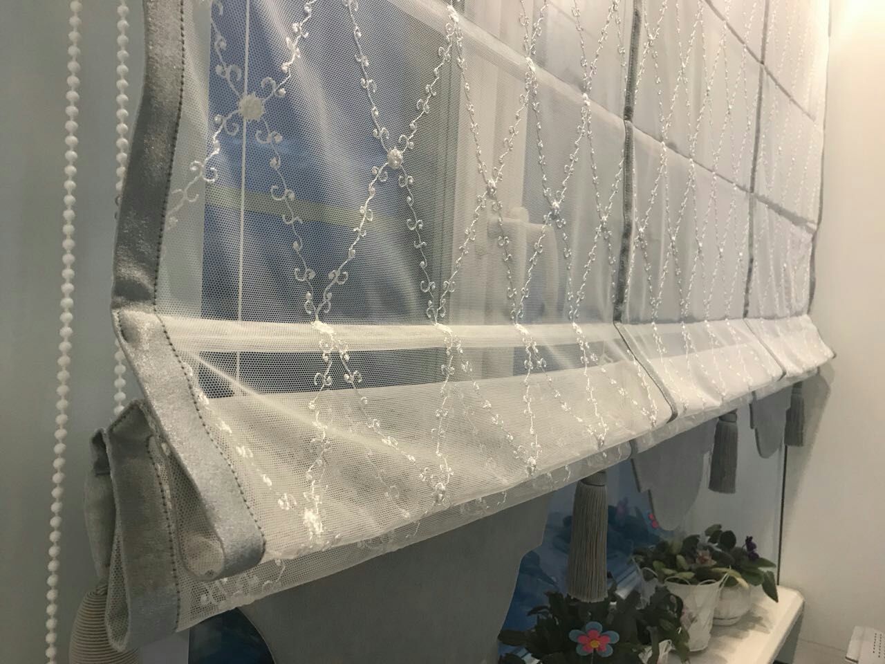 Как стирать шторы и чистить занавески в завиисмости от материала