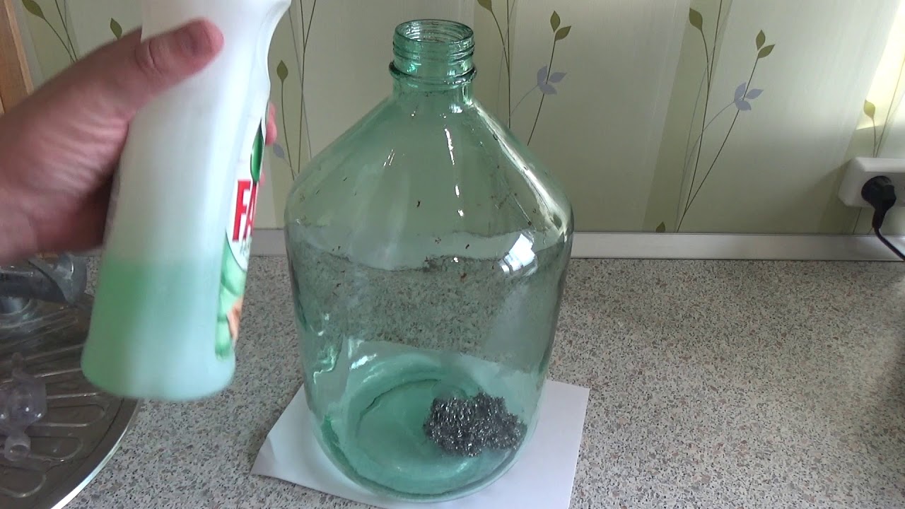 Чем почистить бутыль для воды от зелени - лучший огород