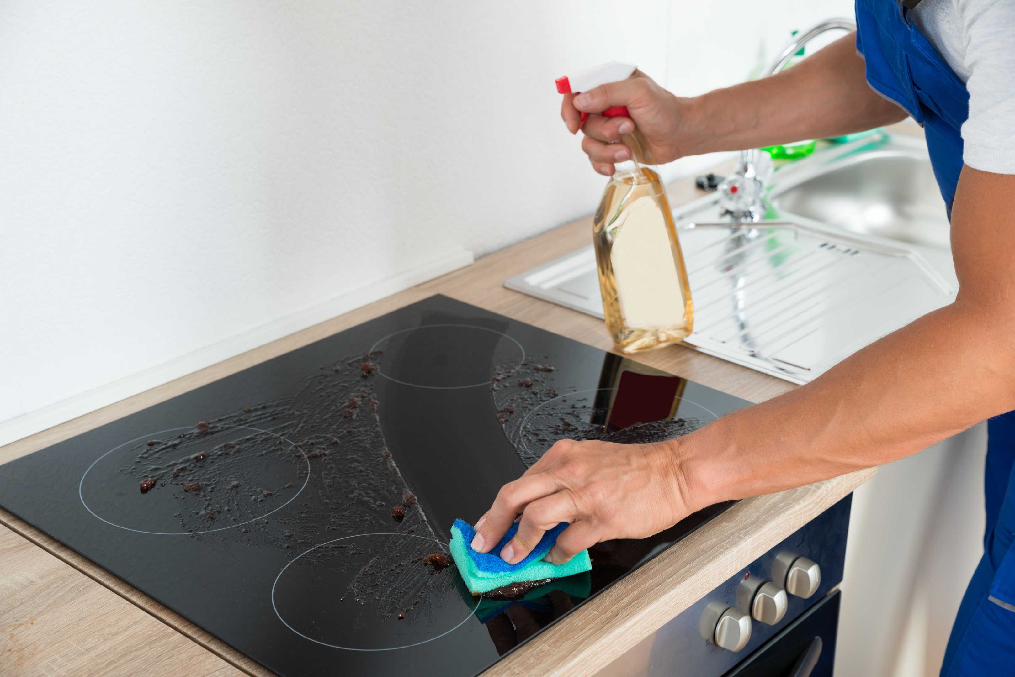 Как очистить стеклокерамическую плиту от нагара в домашних условиях