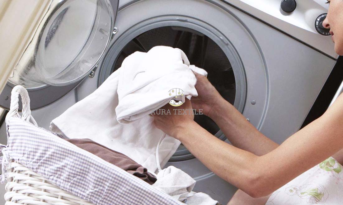 Как в домашних условиях постирать кашемировое пальто руками, можно ли стирать изделие из кашемира в стиральной машине-автомат, как почистить вещь без стирки?