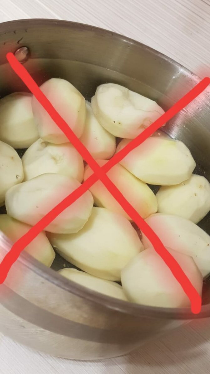 Можно ли хранить картошку в холодильнике в очищенном, вареном и жареном виде, сколько составляет срок и почему ей нельзя там долго лежать? русский фермер