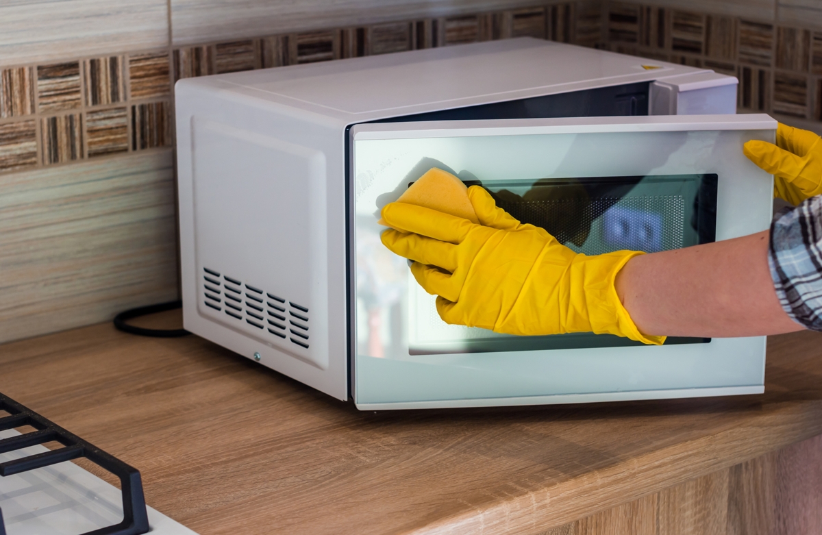 Как отмыть и очистить микроволновку от жира внутри в домашних условиях