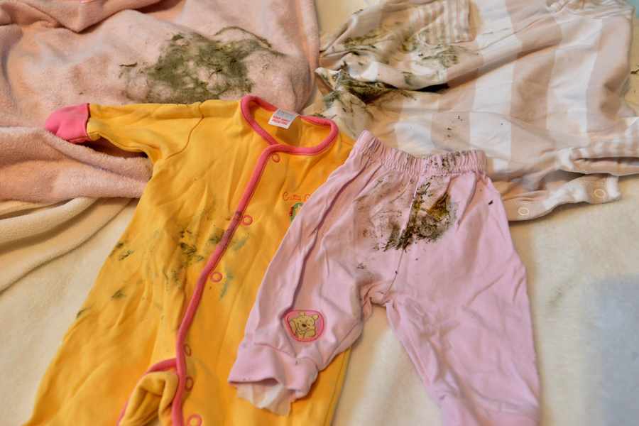 Как отстирать старые пятна на детской одежде- рецепт пошаговый с фото