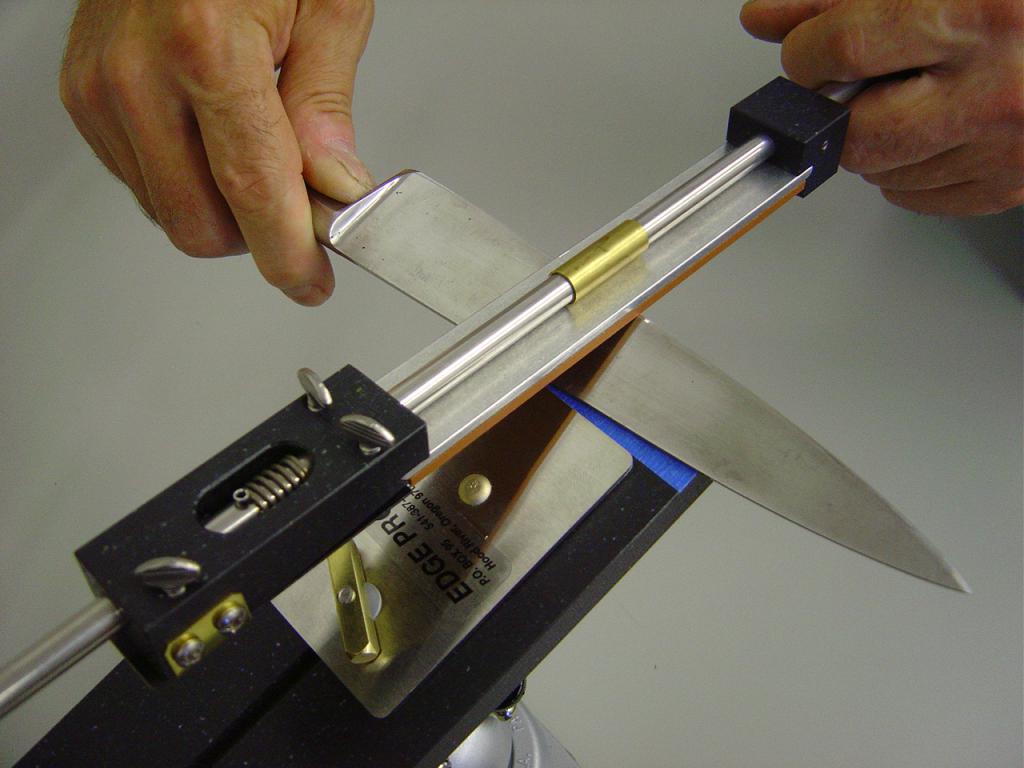 Как правильно точить ножи бруском: методики и советы [2019]