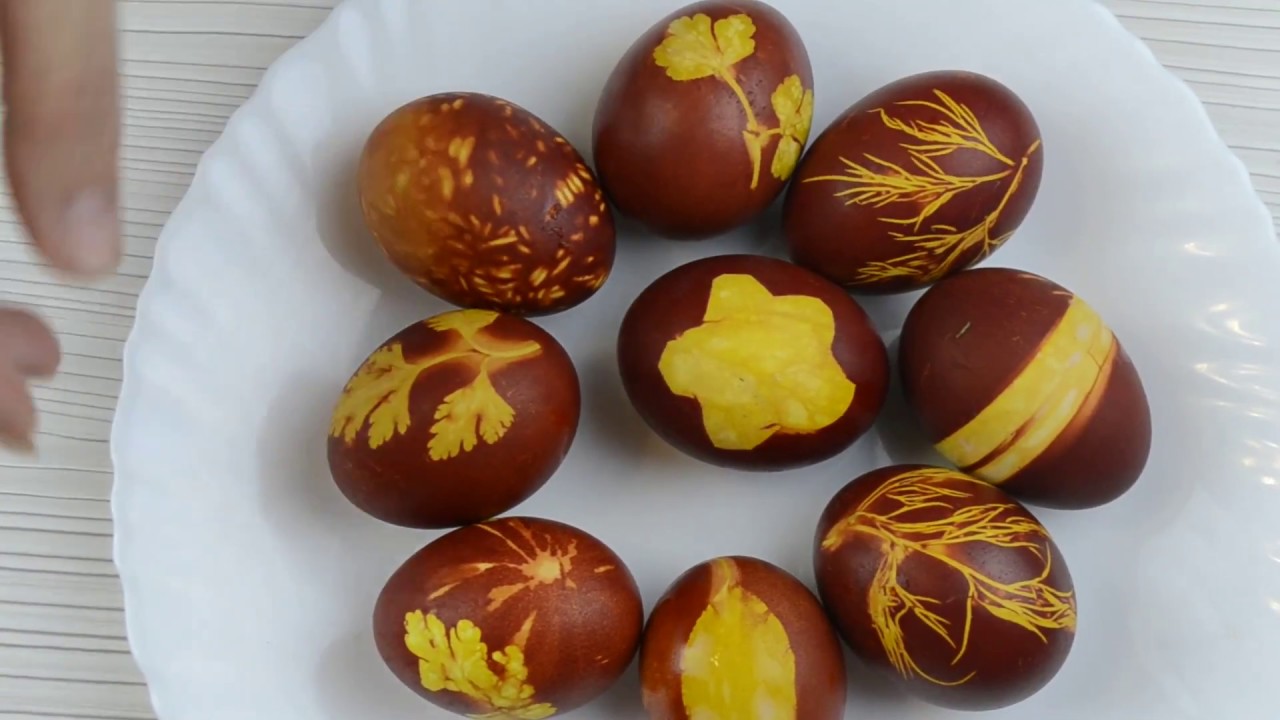 Как красить яйца на пасху 2022 г. своими руками. окрашивание яиц натуральными красителями
