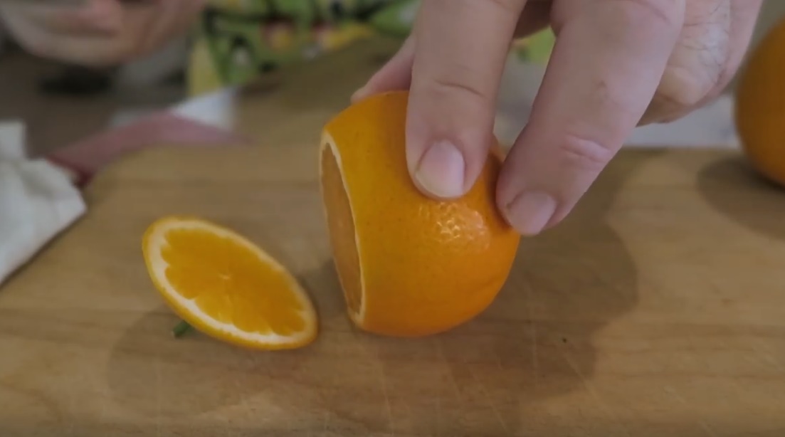 Как почистить апельсин быстро и без брызг