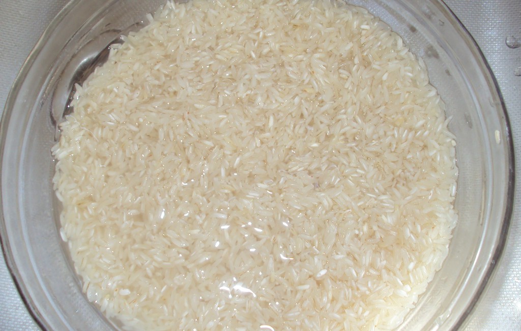 Как правильно замачивать и промывать перед варкой рис для плова + рецепт вкусного плова