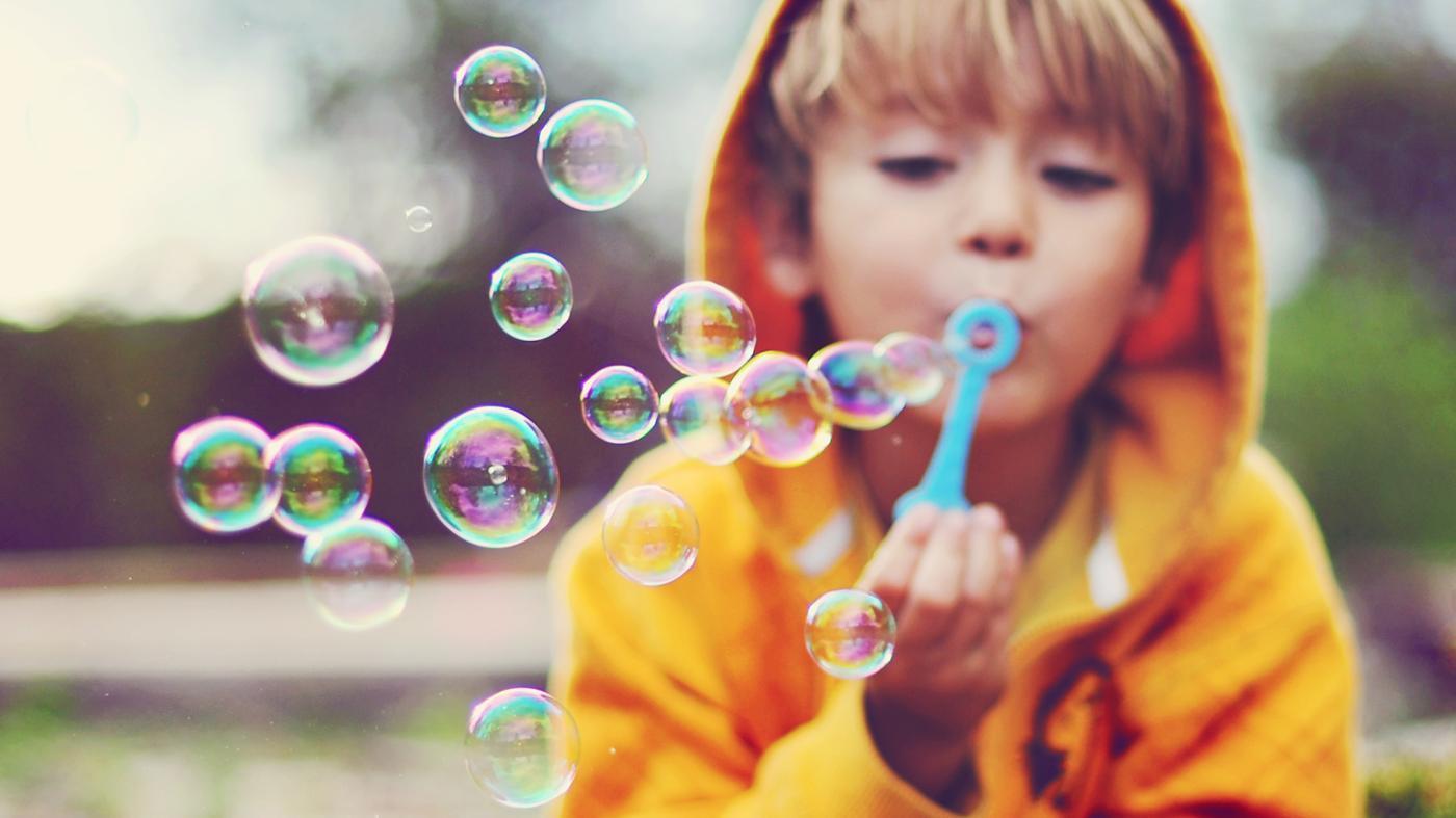Как сделать мыльные пузыри в домашних условиях? 10 рецептов | блог comfy