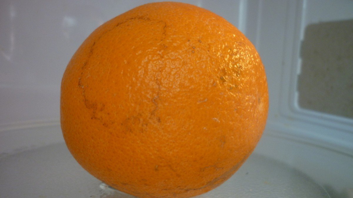 Как почистить апельсин без брызг: основные методы и техники, как быстро и легко разделать фрукт