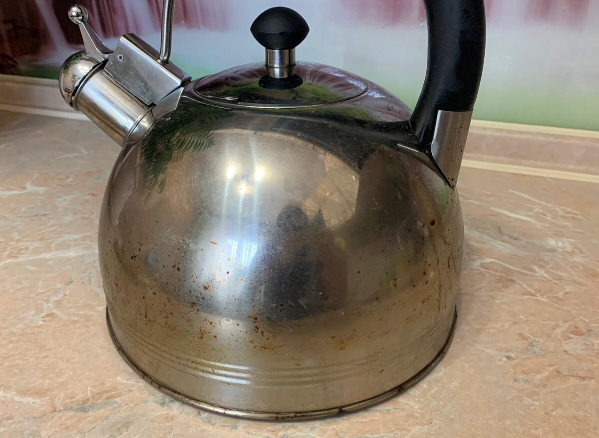 Как почистить чайник из нержавейки снаружи, чтобы он заблестел, словно новый?