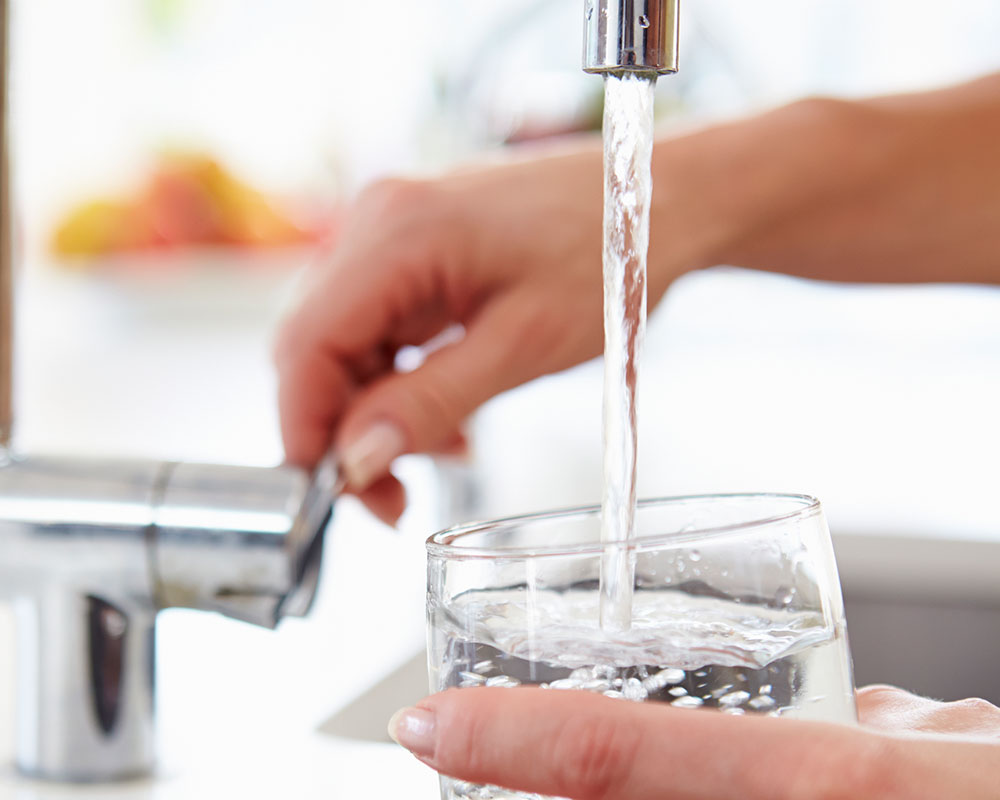 Можно ли пить воду из-под крана? что может быть в составе сырой воды