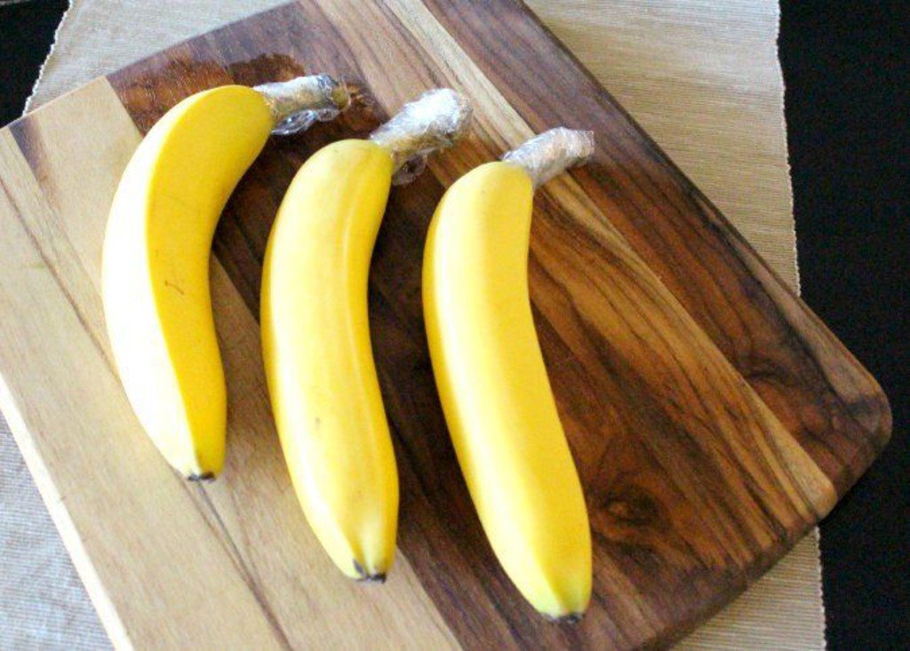 Как правильно выбрать бананы? фрукт обладает обтекаемой формой