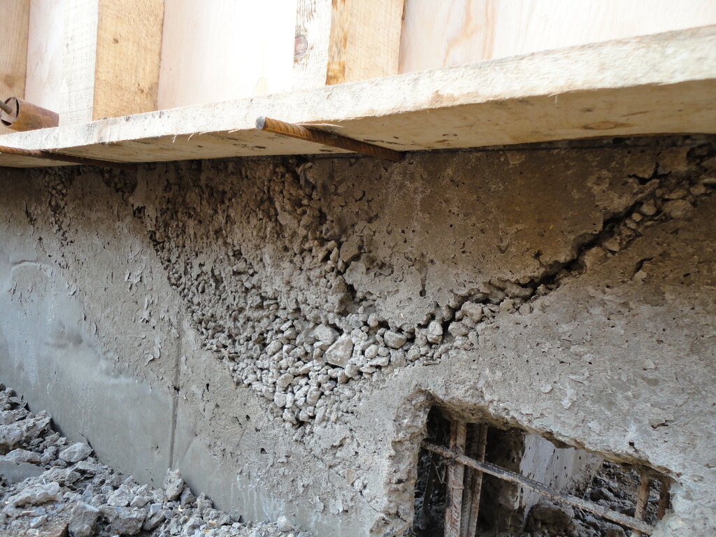 Чем покрыть бетон на улице для защиты от разрушения и укрепить его