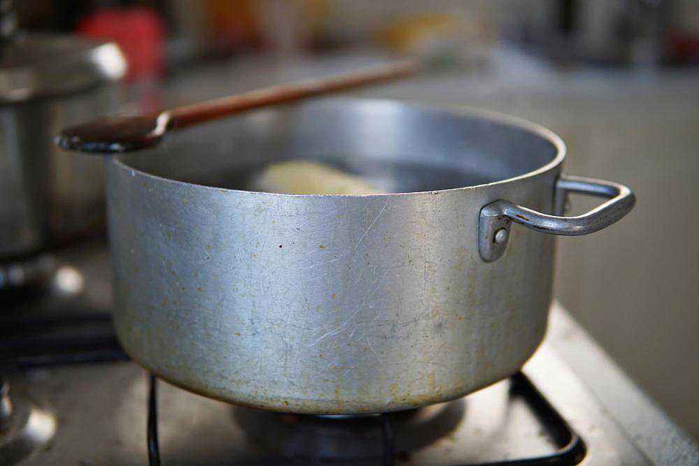 Польза и вред посуды из алюминия для организма человека: что можно готовить