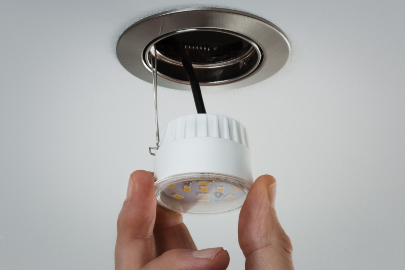 5 причин почему часто перегорают лампочки в квартире и что делать?