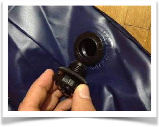 Как отремонтировать клапан для надувного матраса?