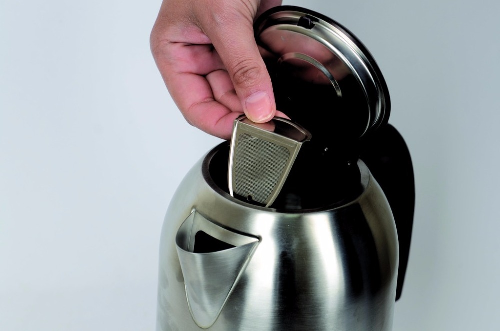 Новый чайник пахнет пластмассой, что делать, как убрать и избавиться от запаха пластмассы в чайнике