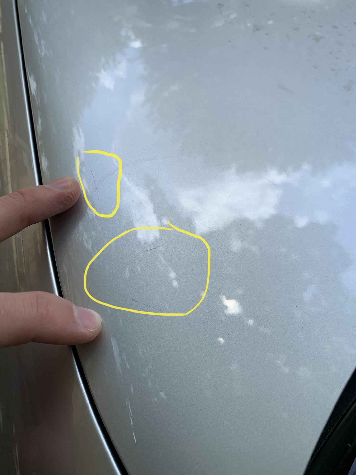 Как своими руками убрать мелкие царапины на стеклах автомобиля? | the robot