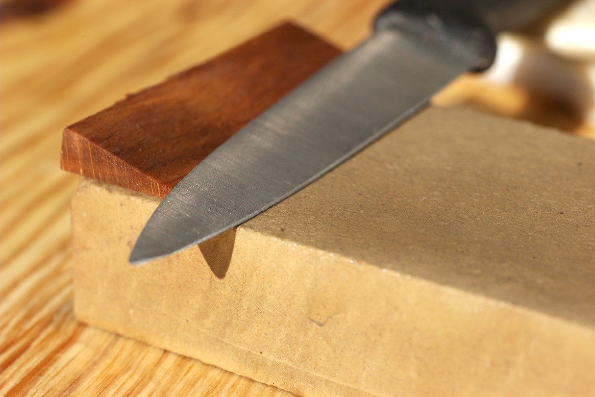Как правильно точить ножи бруском