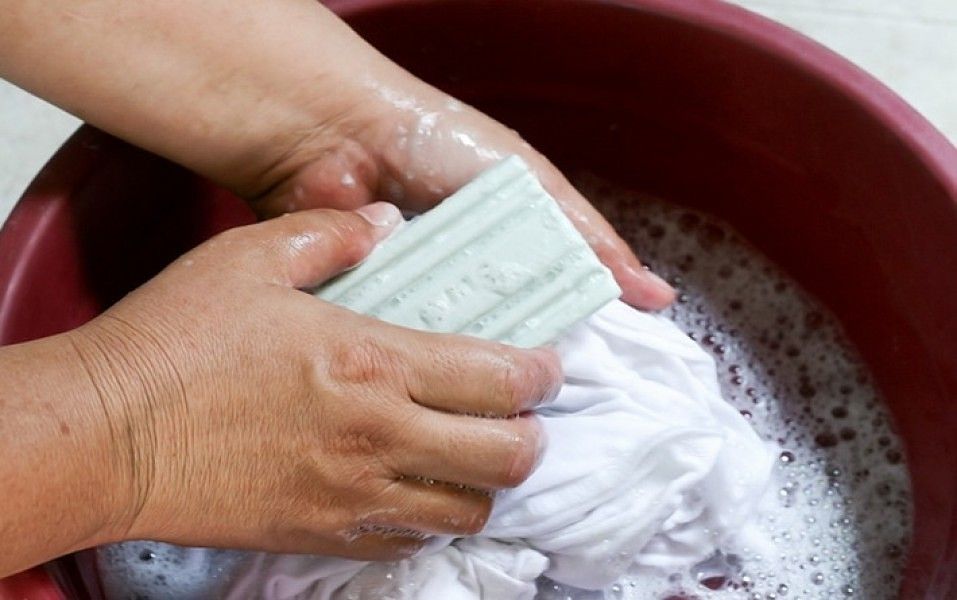 Хозяйственное мыло чем полезно. хозяйственное мыло - полезное применение. | школа красоты