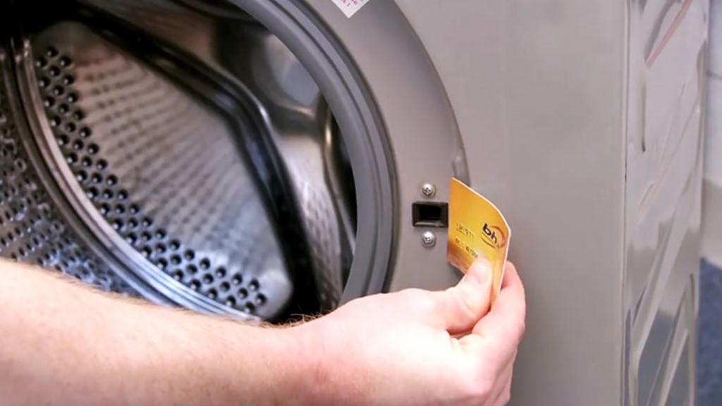 Как быстро открыть заблокированную дверцу стиральной машинки