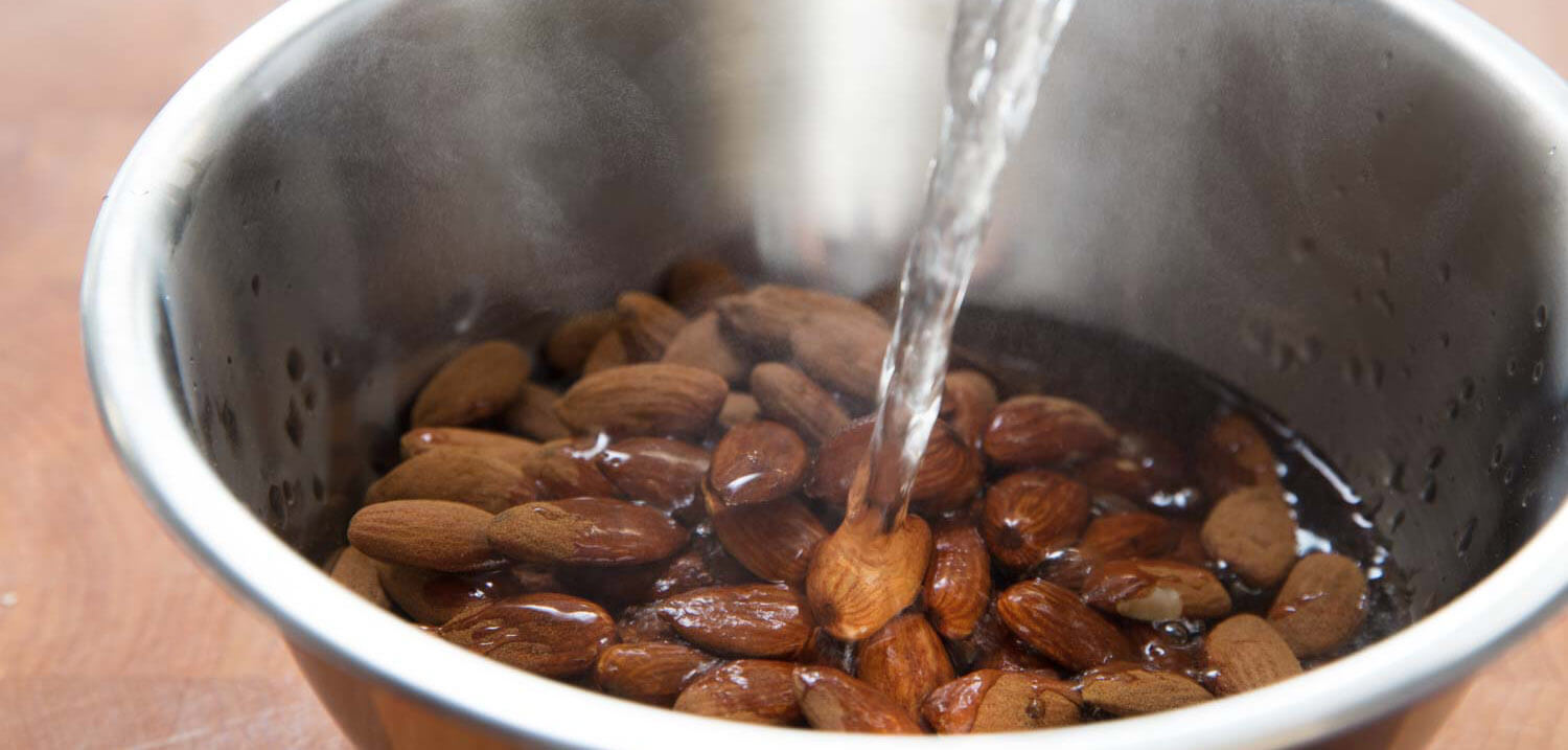 Как хранить грецкие орехи в домашних условиях: очищенные, в скорлупе, срок хранения