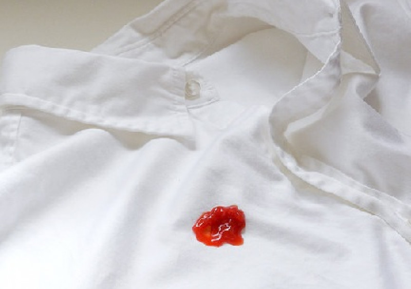 Как отстирать кровь: чем отмыть с одежды (постельного белья), средства, как вывести от месячных, выведение старых пятен в домашних условиях, что нельзя