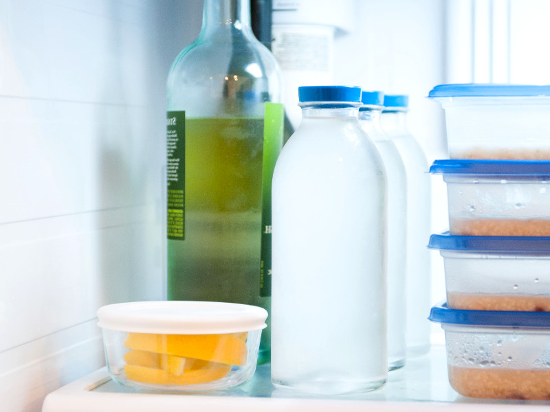 Как хранить оливковое масло: после его открытия, в стекле или жестяной банке, в холодильнике