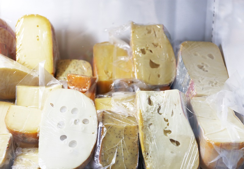 Можно ли сыр пармезан хранить в морозилке, как правильно его замораживать