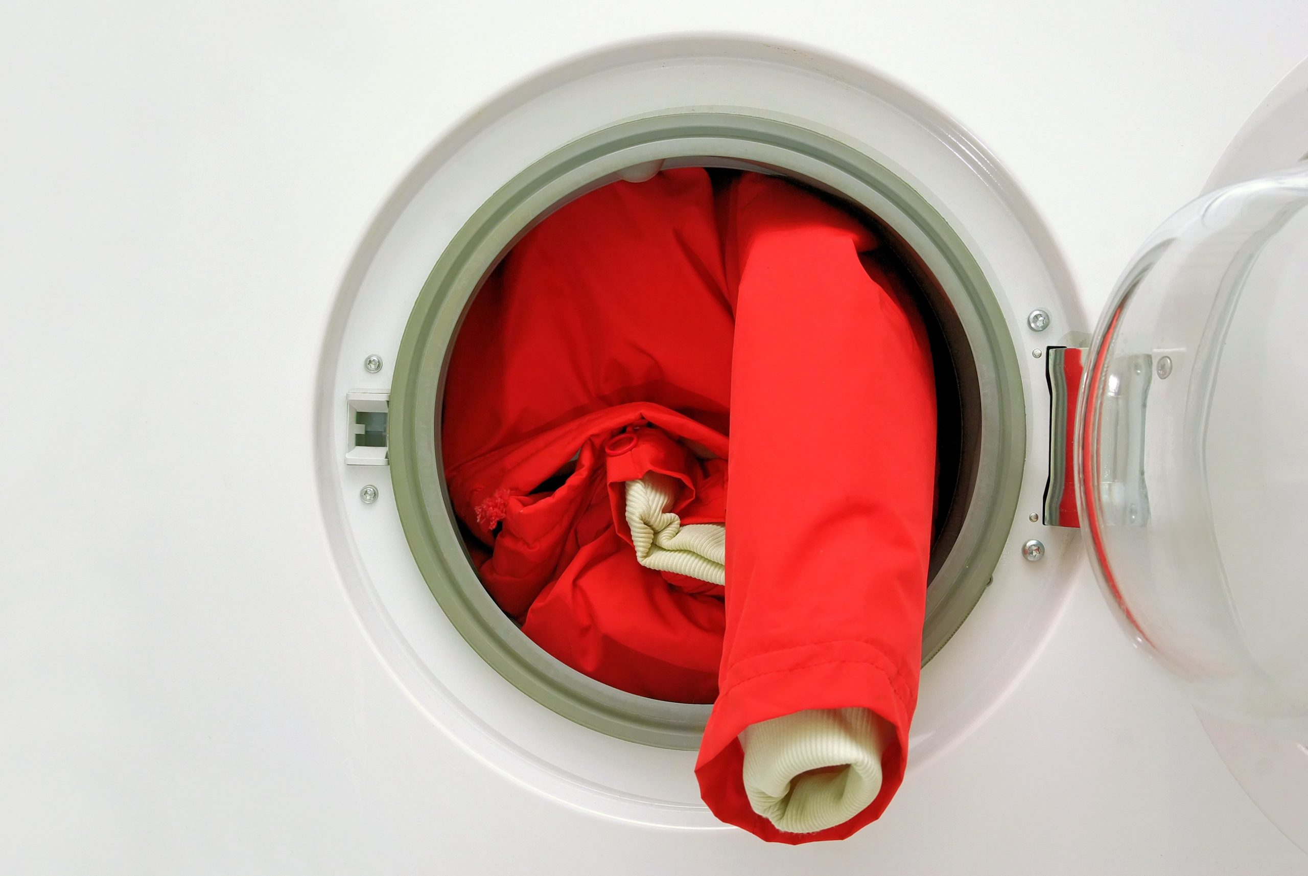 Горнолыжная куртка: как стирать вручную и в стиральной машине, режим и температура