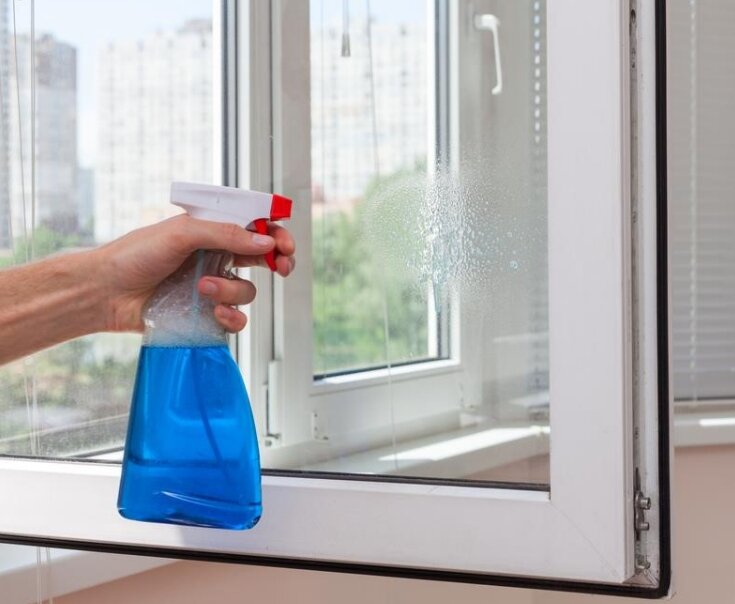 Чем помыть пластиковые окна в домашних условиях без разводов, средства и химия
