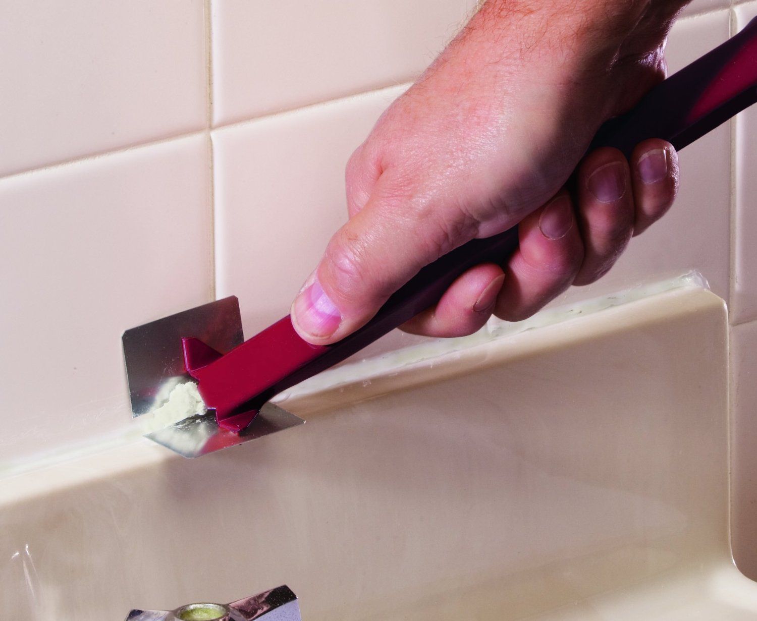 Как убрать силиконовый герметик с акриловой ванны без повреждения ее покрытия различными средствами и методами