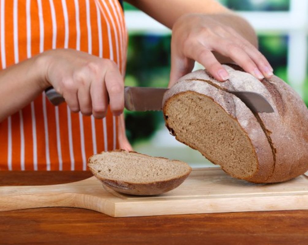 Что будет, если съесть хлеб с плесенью (возможные последствия, действия)
