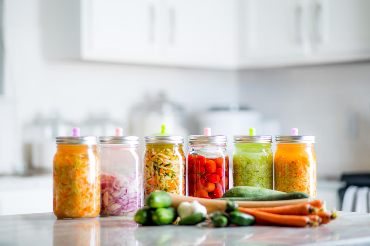 10 лучших рецептов ферментированных овощей в домашних условиях: способы приготовления капусты, свеклы, огурцов, чеснока, перца, фасоли, овощных смесей