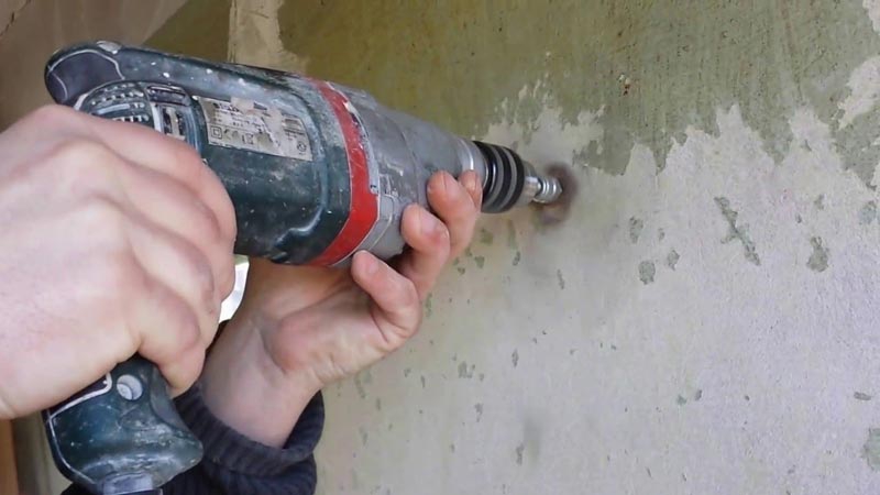 Как убрать старую краску с батареи отопления?