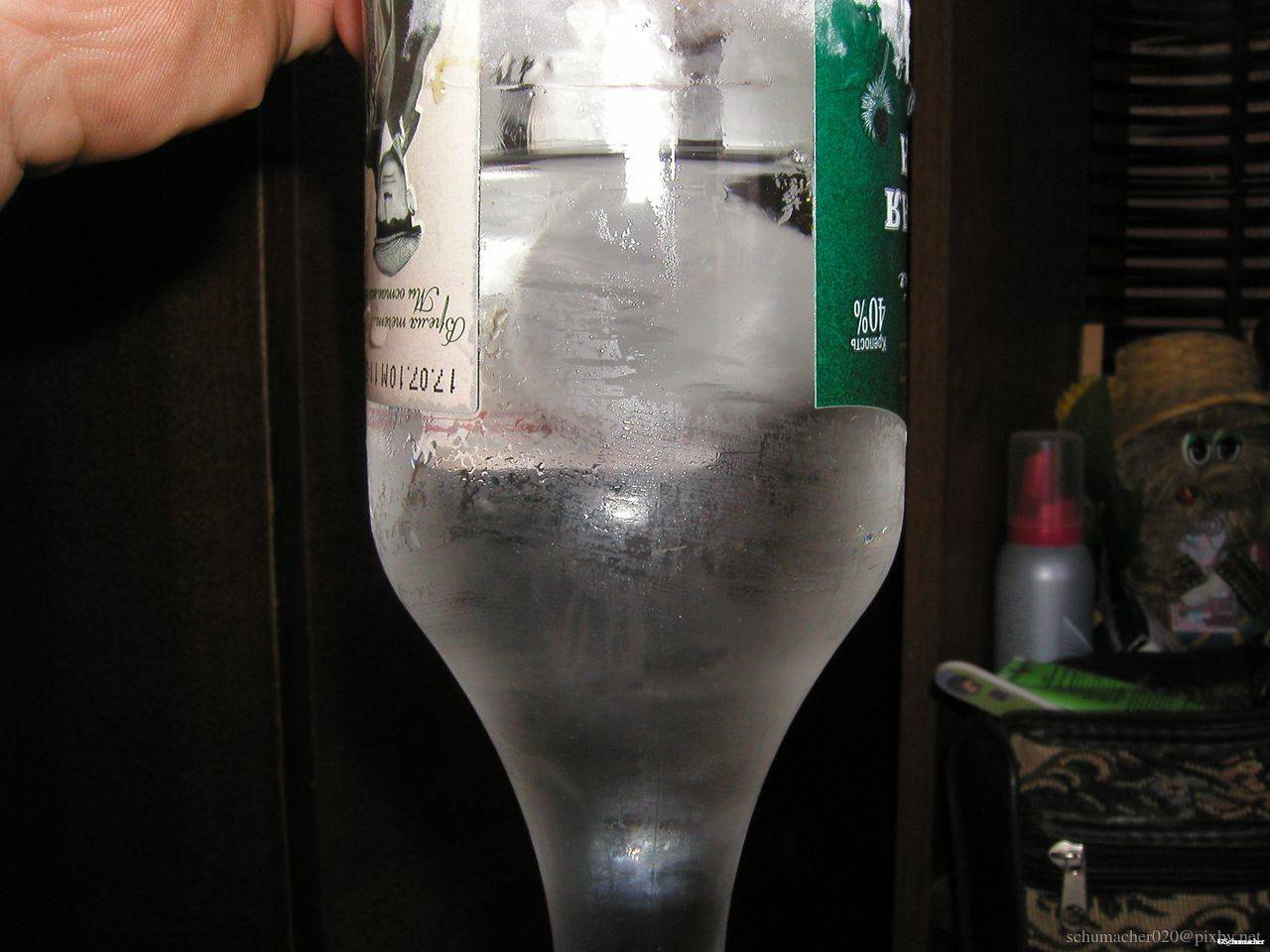 Температура замерзания водки: может ли замерзнуть в морозилке традиционный русский алкогольный напиток