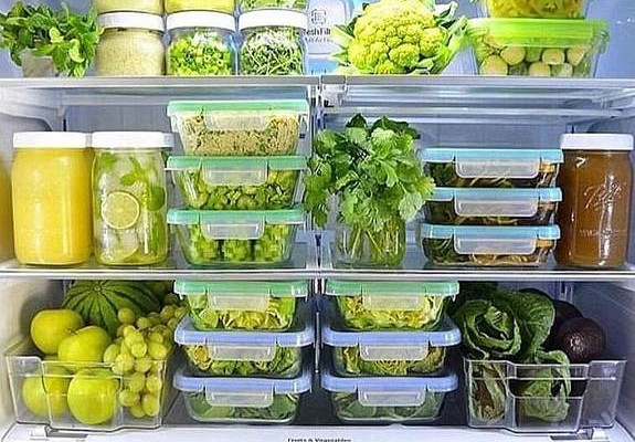 Тонкости хранения свежей зелени в холодильнике