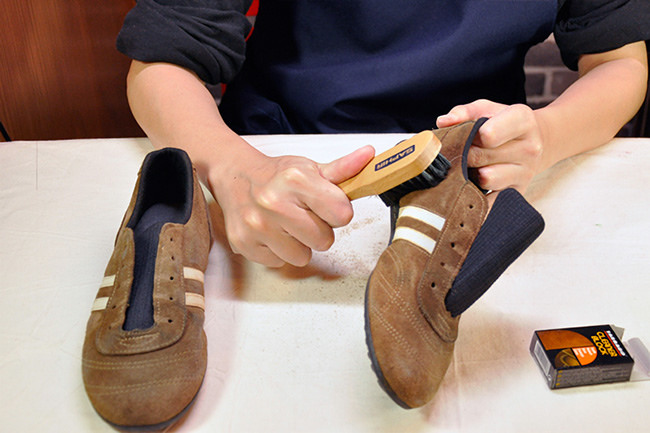 Как восстановить замшевую обувь в домашних условиях?